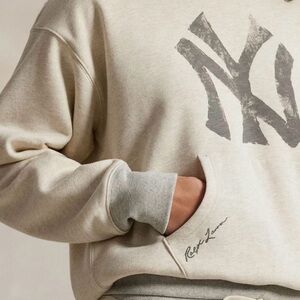Yankees Polo Ralph Lauren Cream Vintage Fleece Hoodie